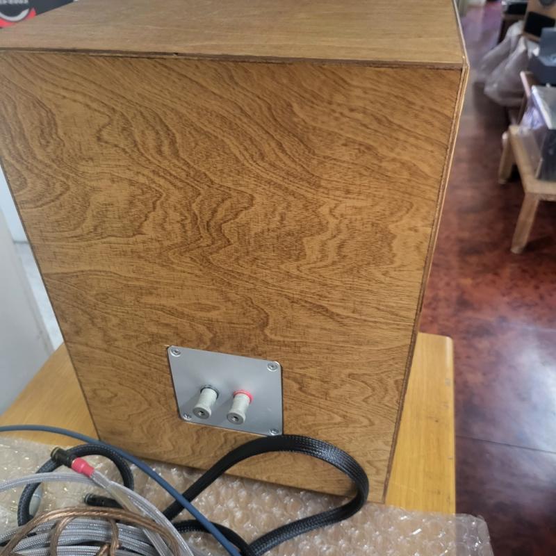 플레인지형 스피커 필립스 m9745